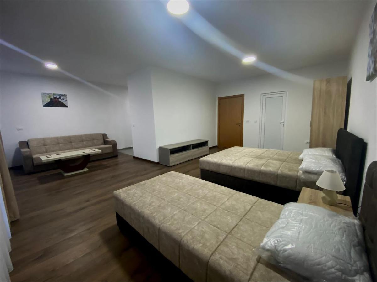 Vila Centar MB Bed and Breakfast Sjenica Exterior foto
